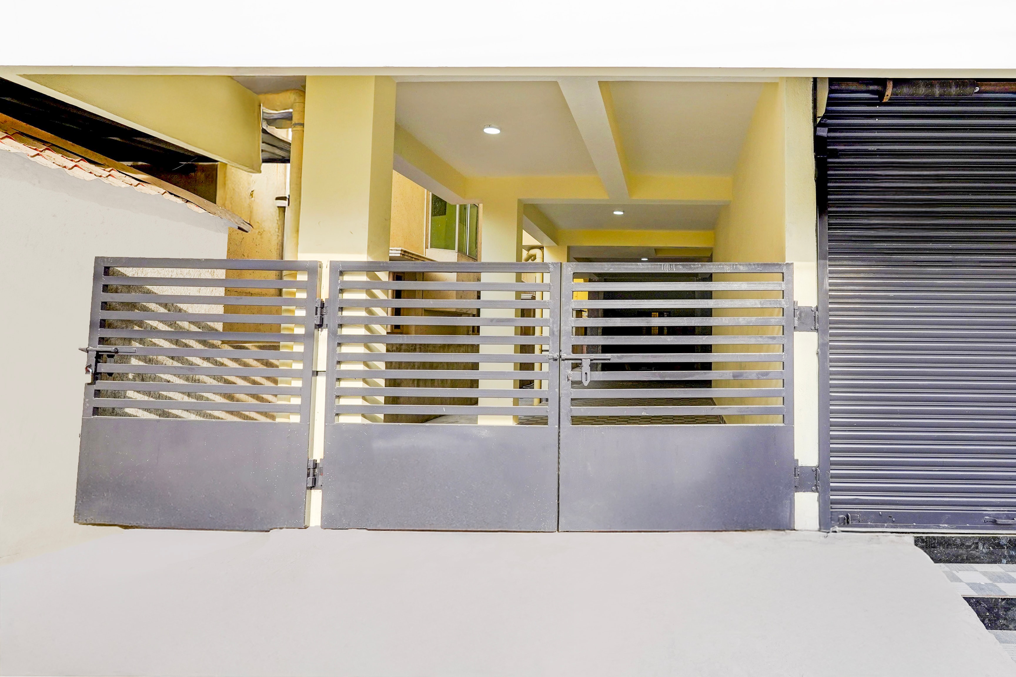 Hotel O Eswar Residency Avadi - Tap to explore photos