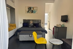 Casa Oceanus - Sea Facing Forest View Room - Ganpatiplue, Ganpatipule