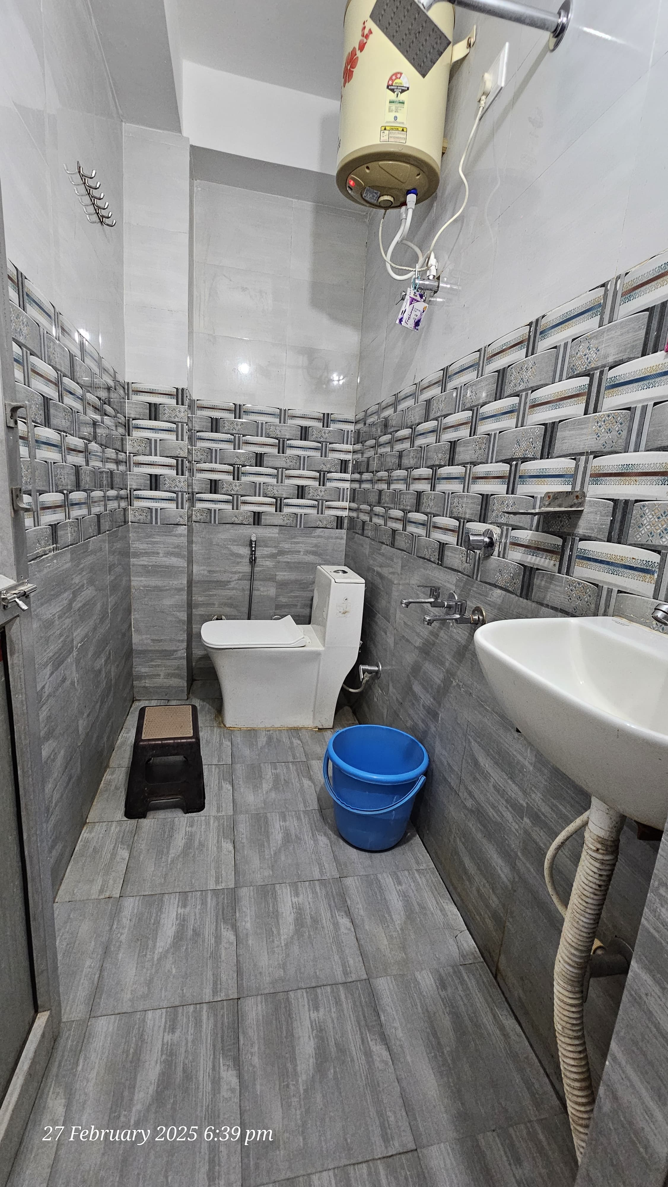 SARAL GUEST HOUSE - Tap to explore photos