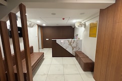 HOTEL LOTO CENTRAL UJJAIN RAILWAY STATION, Ujjain