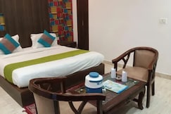 FabHotel Raj Niwas, Delhi