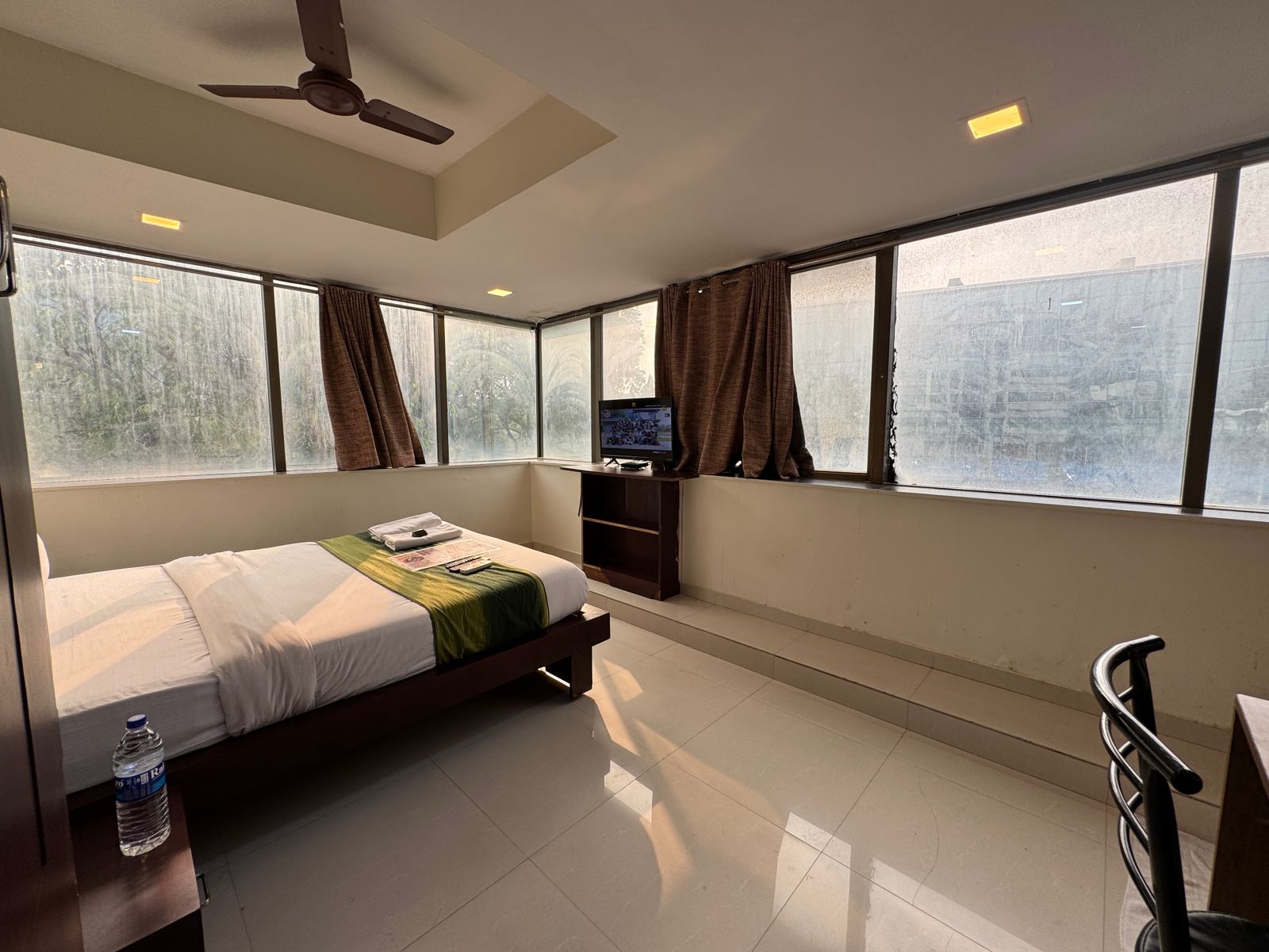 Hotel Artus Inn, MIDC, Andheri East, Mumbai. 4