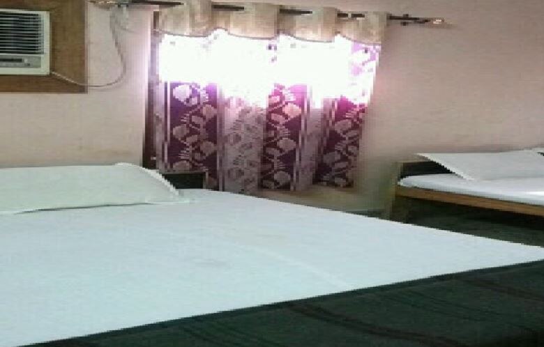 Rahat Guest house - Tap to explore photos