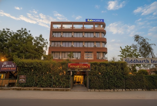 FabHotel Siddharth Inn - Nr. Siddharth Bunglows