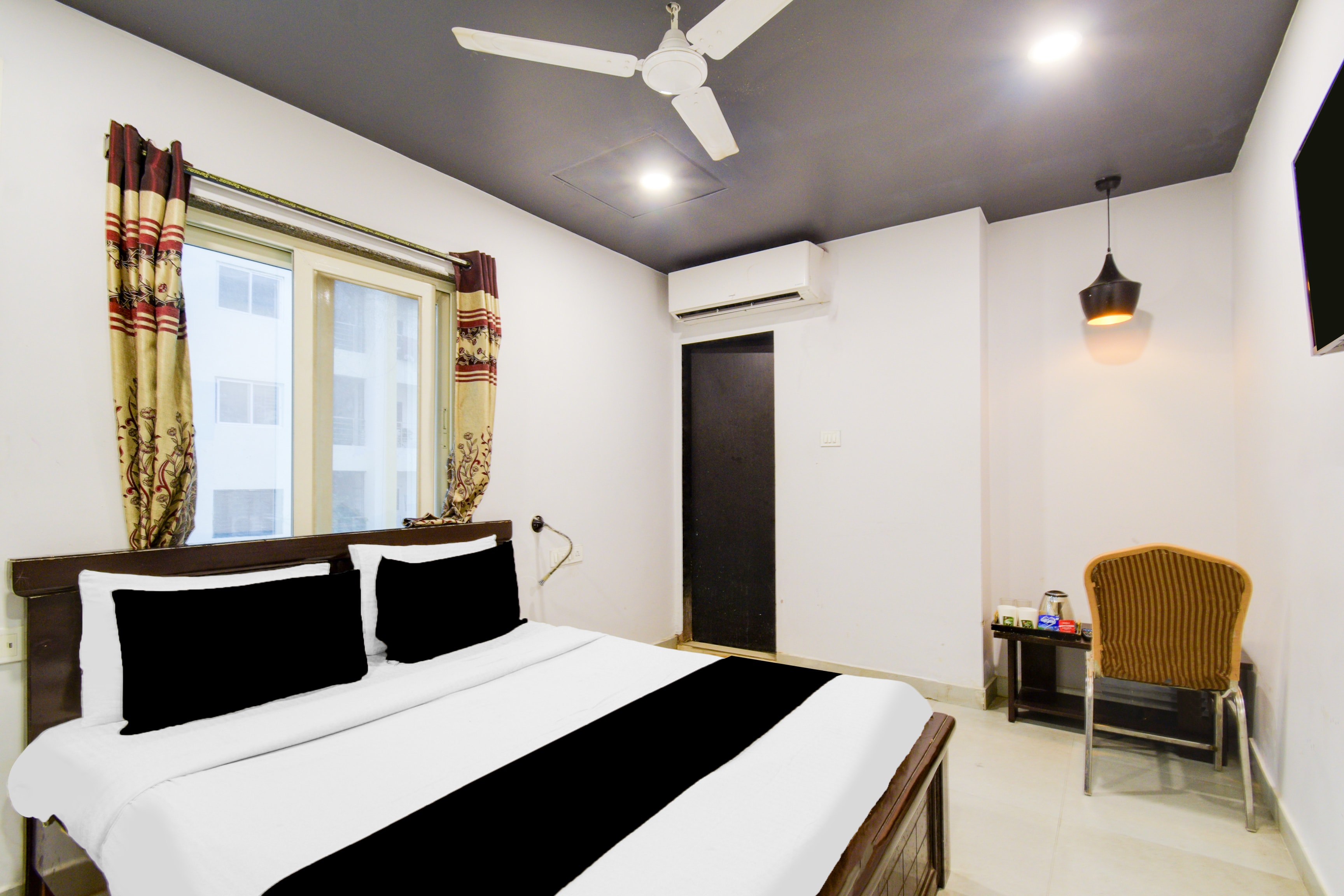 Super Townhouse Alwal Road - Tap to explore photos