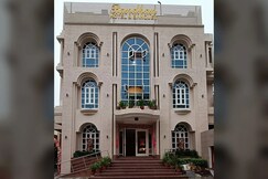 Hotel Bandhan, Lucknow