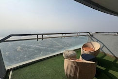 paradise stay at supernova Half day 11am-6pm, Noida