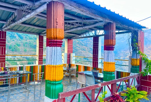 Desi Tadka Pahadi Homestay