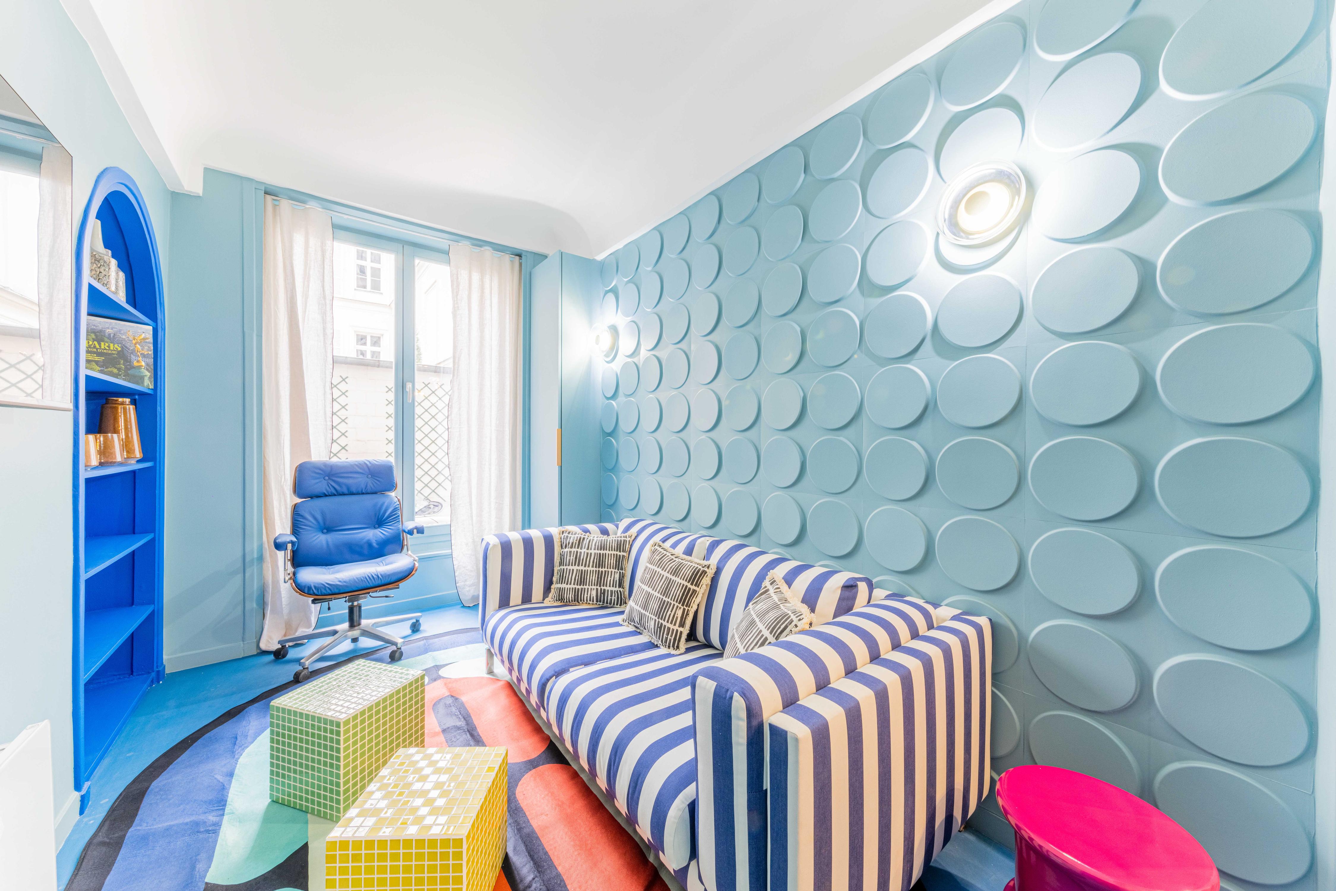 Exceptional apartment 2BD/6P - Tuileries/Louvre - Tap to explore photos