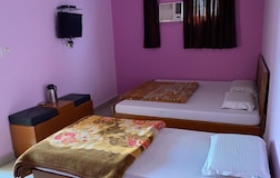 Deluxe Triple Bedroom