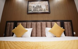 Deluxe Bedroom