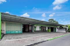 OYO 95019 Jeppi Homestay, Magelang