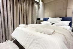 Private Ensuite Room in Modern Apartment, Mumbai