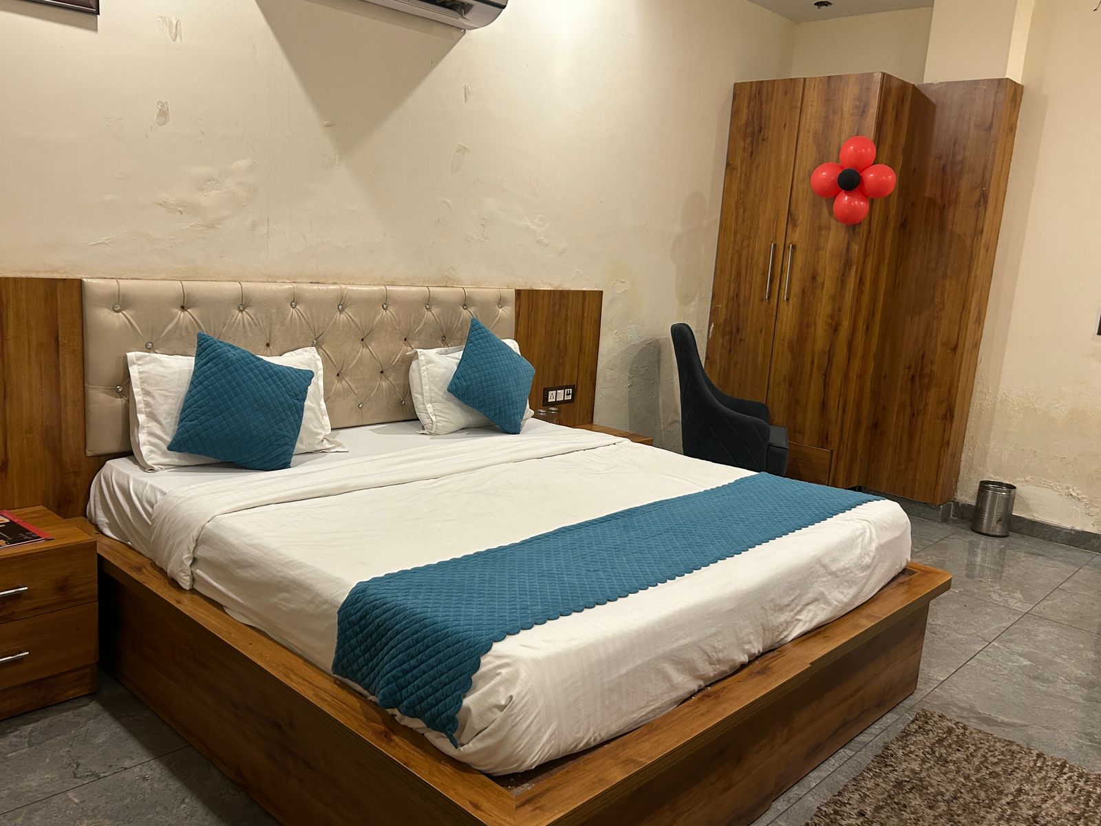 Hotel Moon Regency - Tap to explore photos