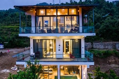 Manorath - Room in a Luxe Villa, Naukuchiatal