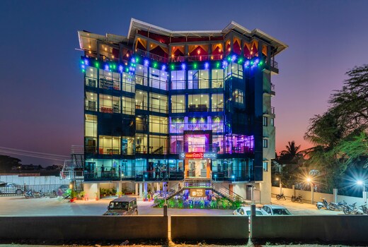 HOTEL AMIT EXECUTIVE INN