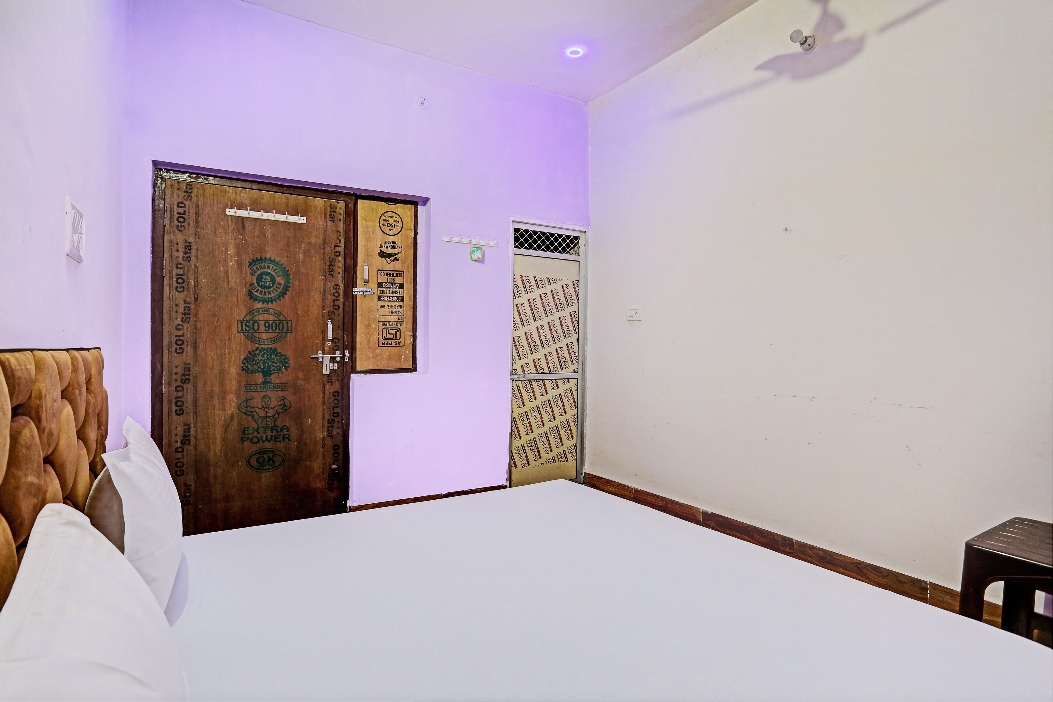 Hotel O New Paradise Guest House - Tap to explore photos