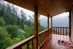Hidden Orchard Stay Jibhi 2BR Cottage, Sainj