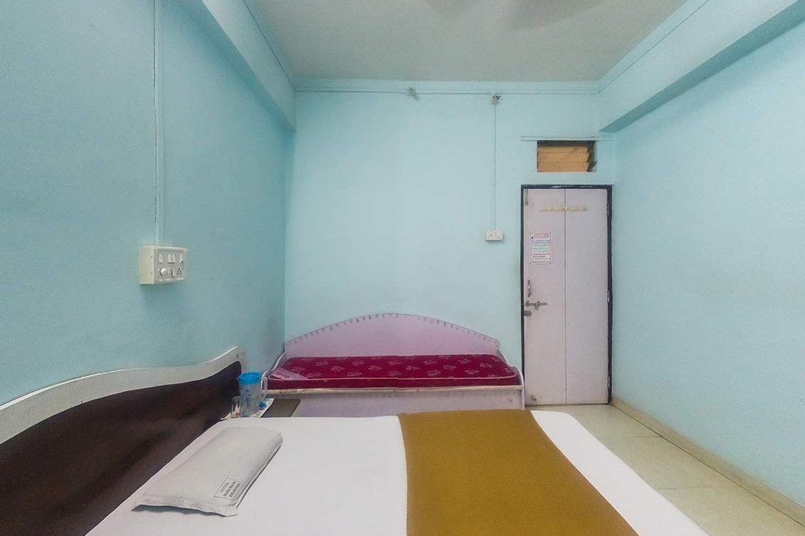 HOTEL RAJESH DELUXE 4