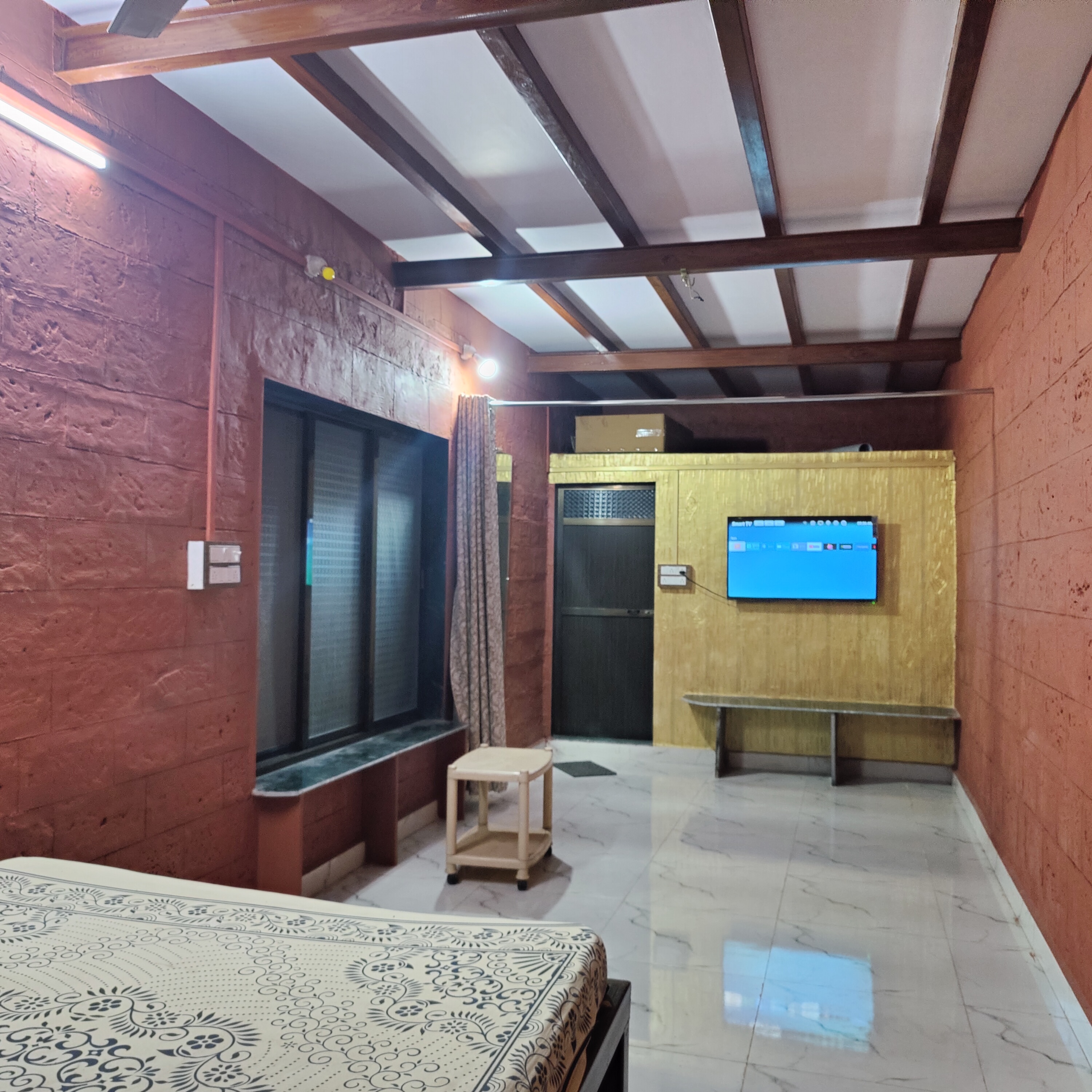 Seaview Retreat: Relaxing stay by the bay - Alibag - Tap to explore photos