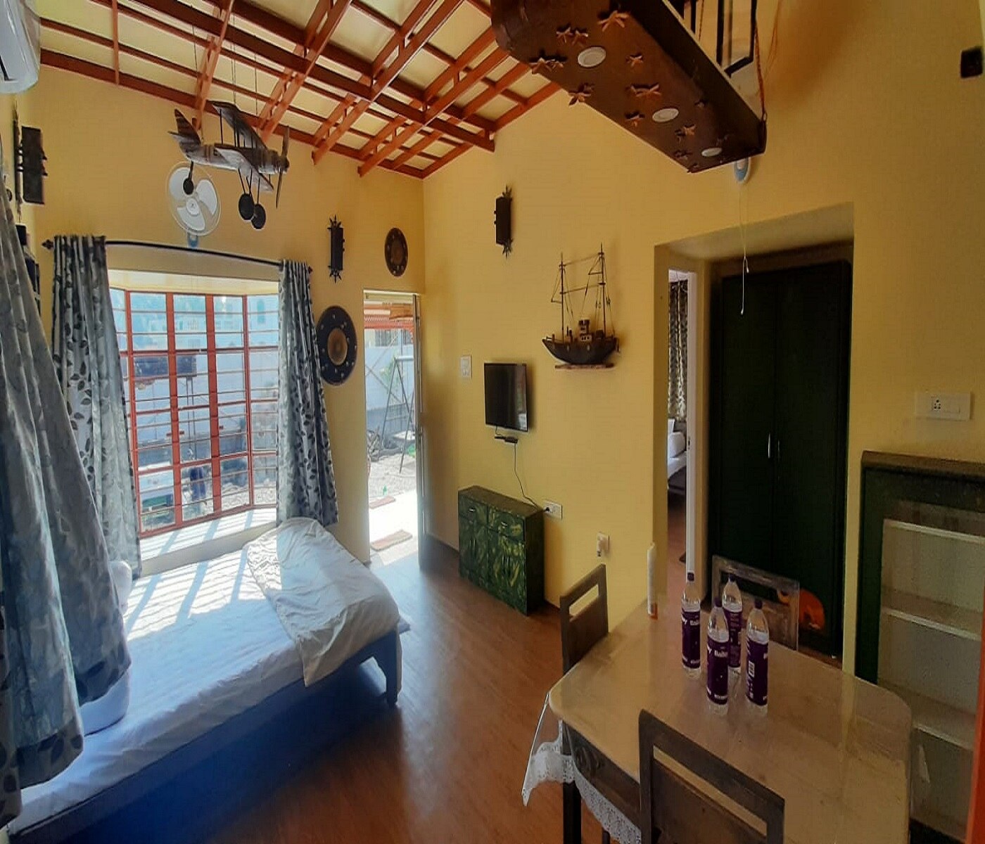 The Flare Homestay Bungalow Shantiniketan - Tap to explore photos