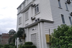 Golden Turtle, Lucknow