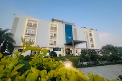 Royal Paras Hotel, Bhadesar