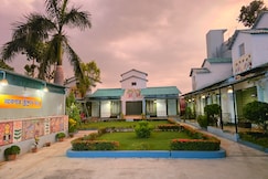 Parijat Resort, Siuri