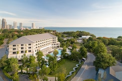 Cross Pattaya Pratamnak, Pattaya