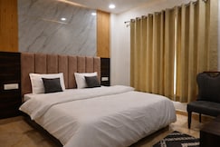 Rosewood   2BHK Near Mall Road w Mountain View, Dalhousie