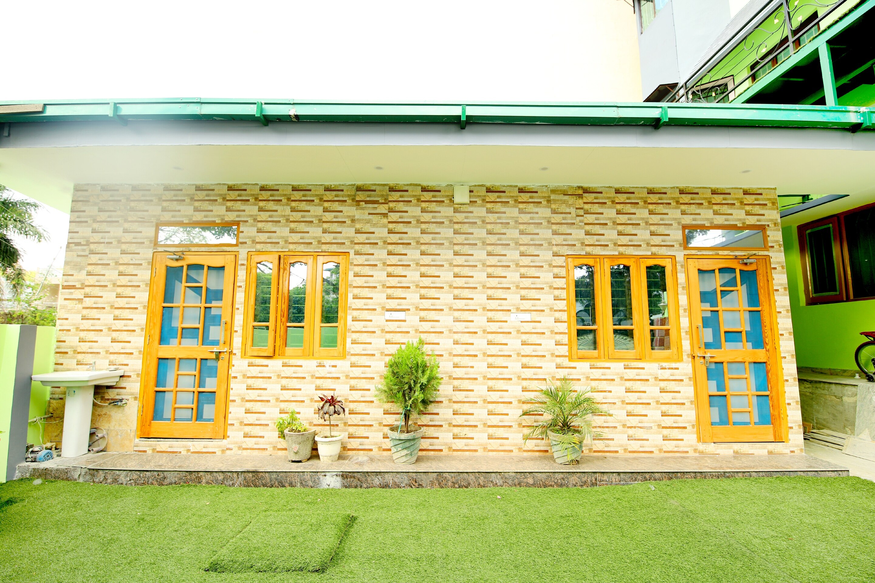 Oyo Home 22092 2bhk Sahastradhara Road Dehradun Homestay Price