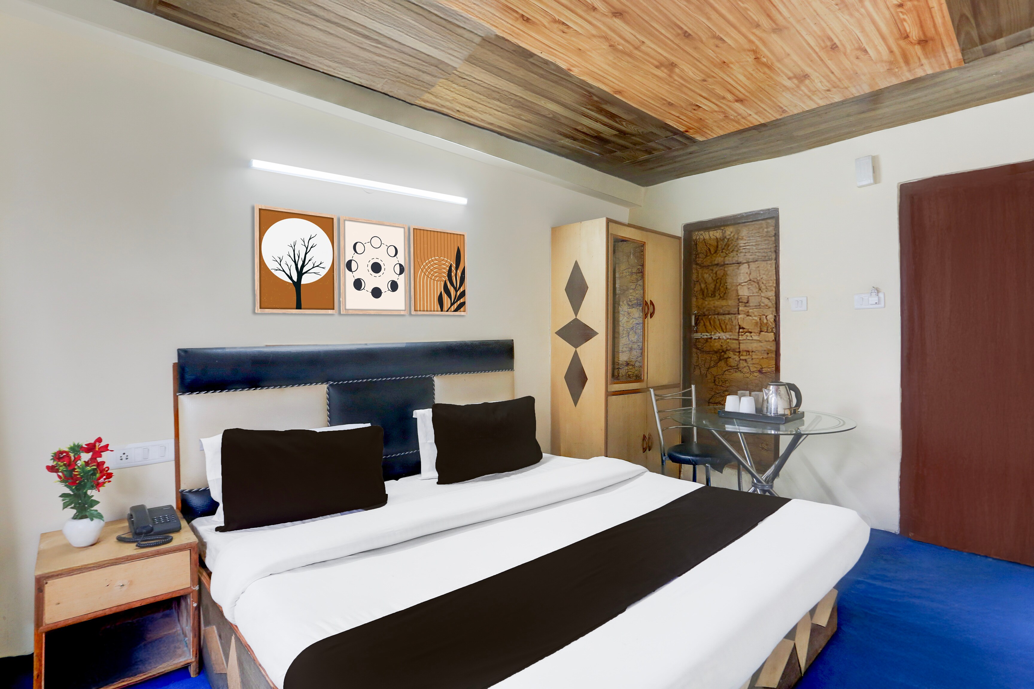 Super Hotel O Simsa Near Kanyal Road - Tap to explore photos