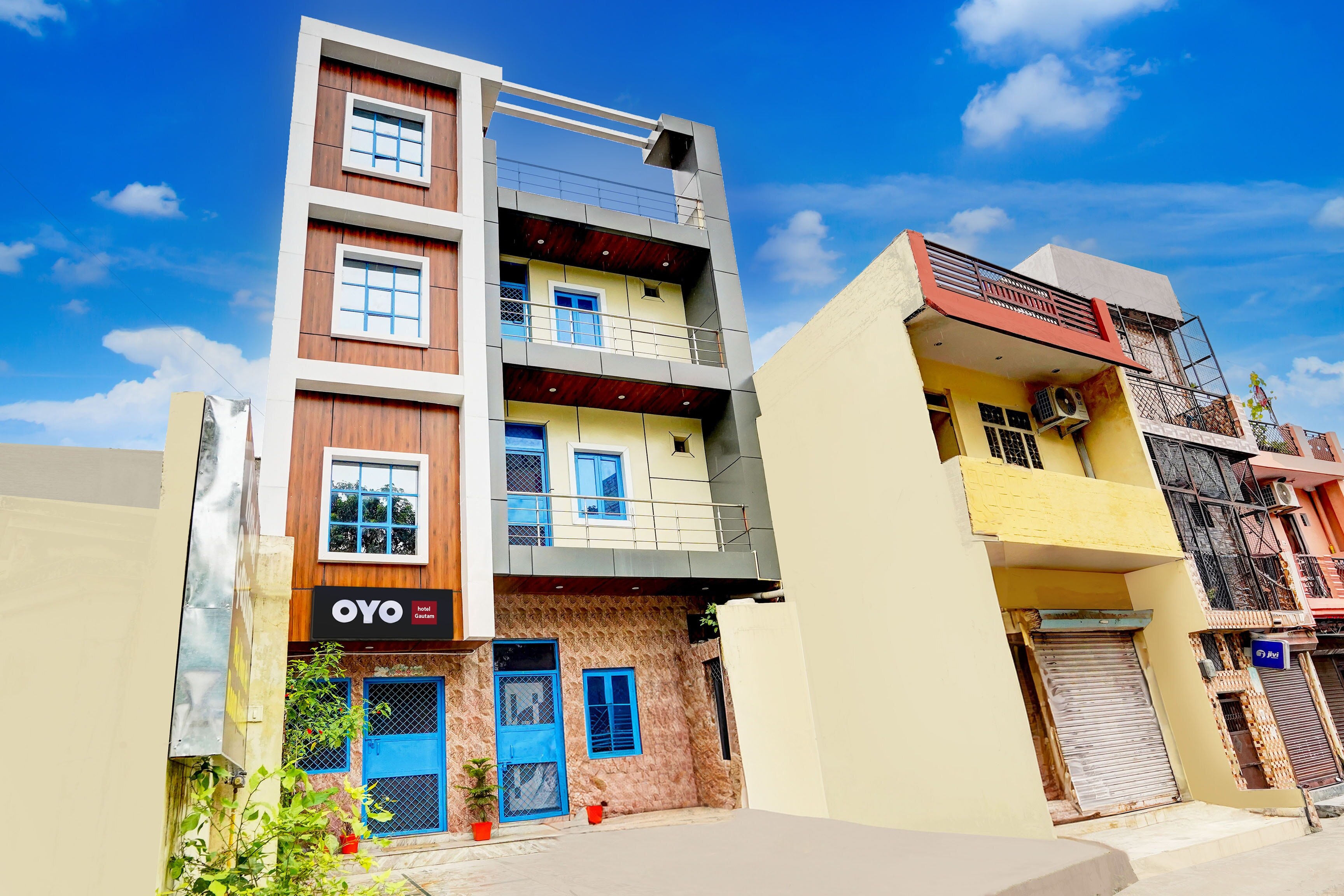 Hotel O Gautam - Tap to explore photos