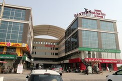 Hotel Golden City, Vadodara