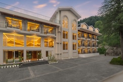 Snow Valley Heights ( An Elegant Air-Conditioned Escape by Snow Valley Resorts) Manali