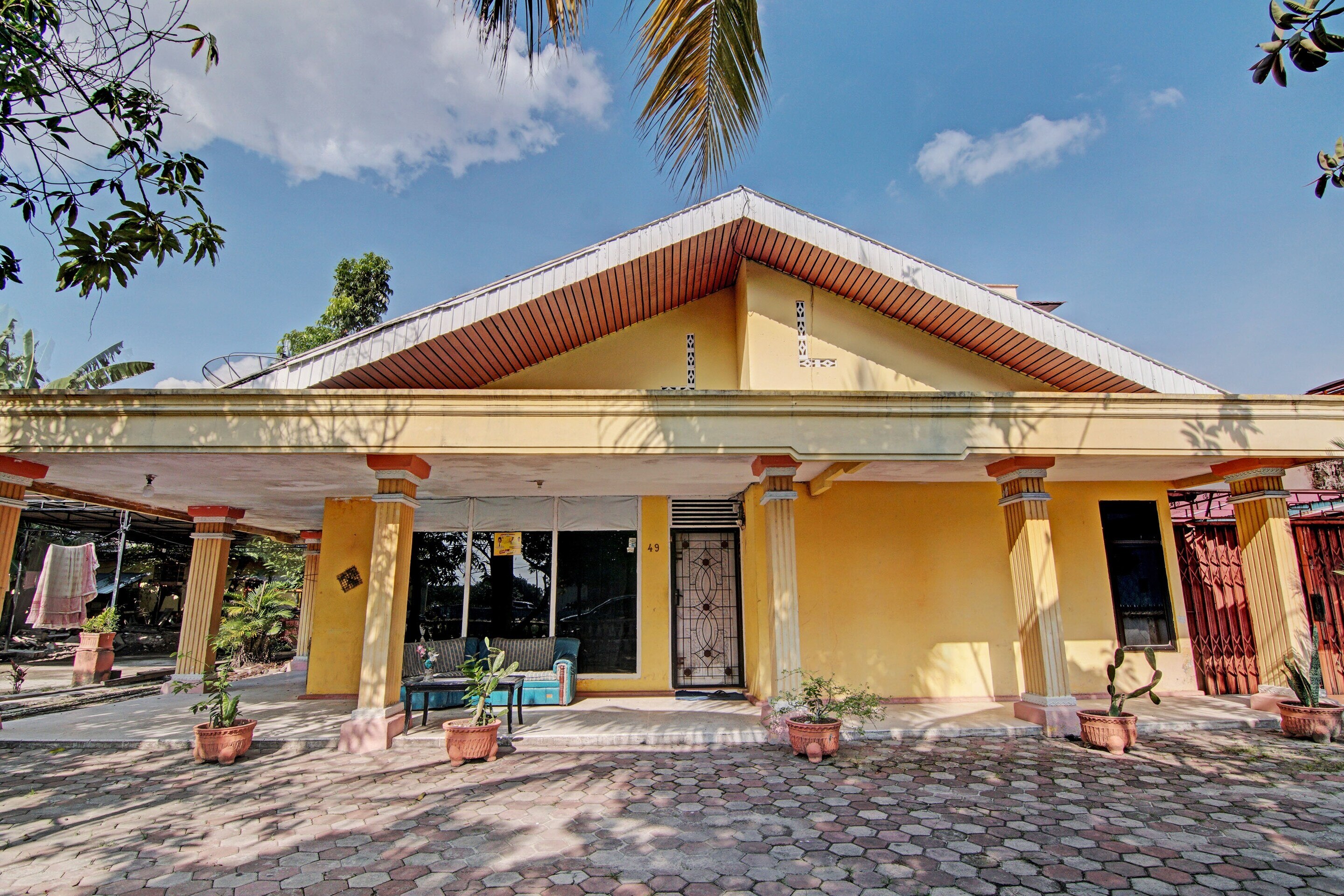 SPOT ON 92914 Meranti Homestay - Tap to explore photos