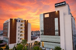 Golden Tulip Hotel Lucknow, Mampur Bana