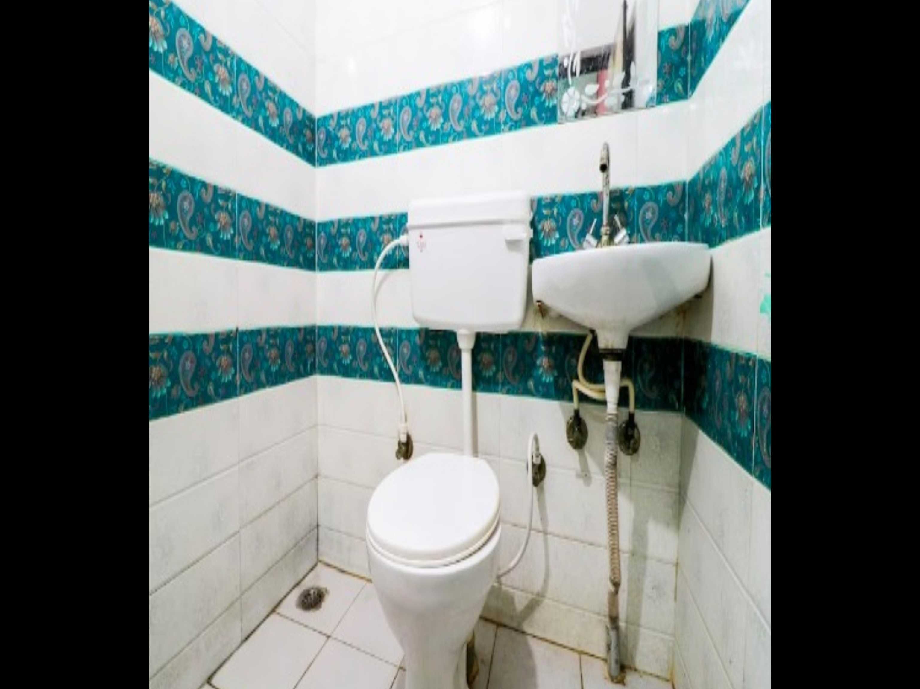 Hotel O C Yaduvanshi Inn - Tap to explore photos