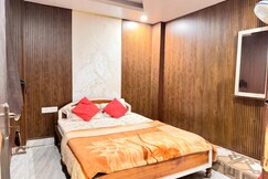 Subhadra Inn near Garib Nath Mandir, Muzaffarpur