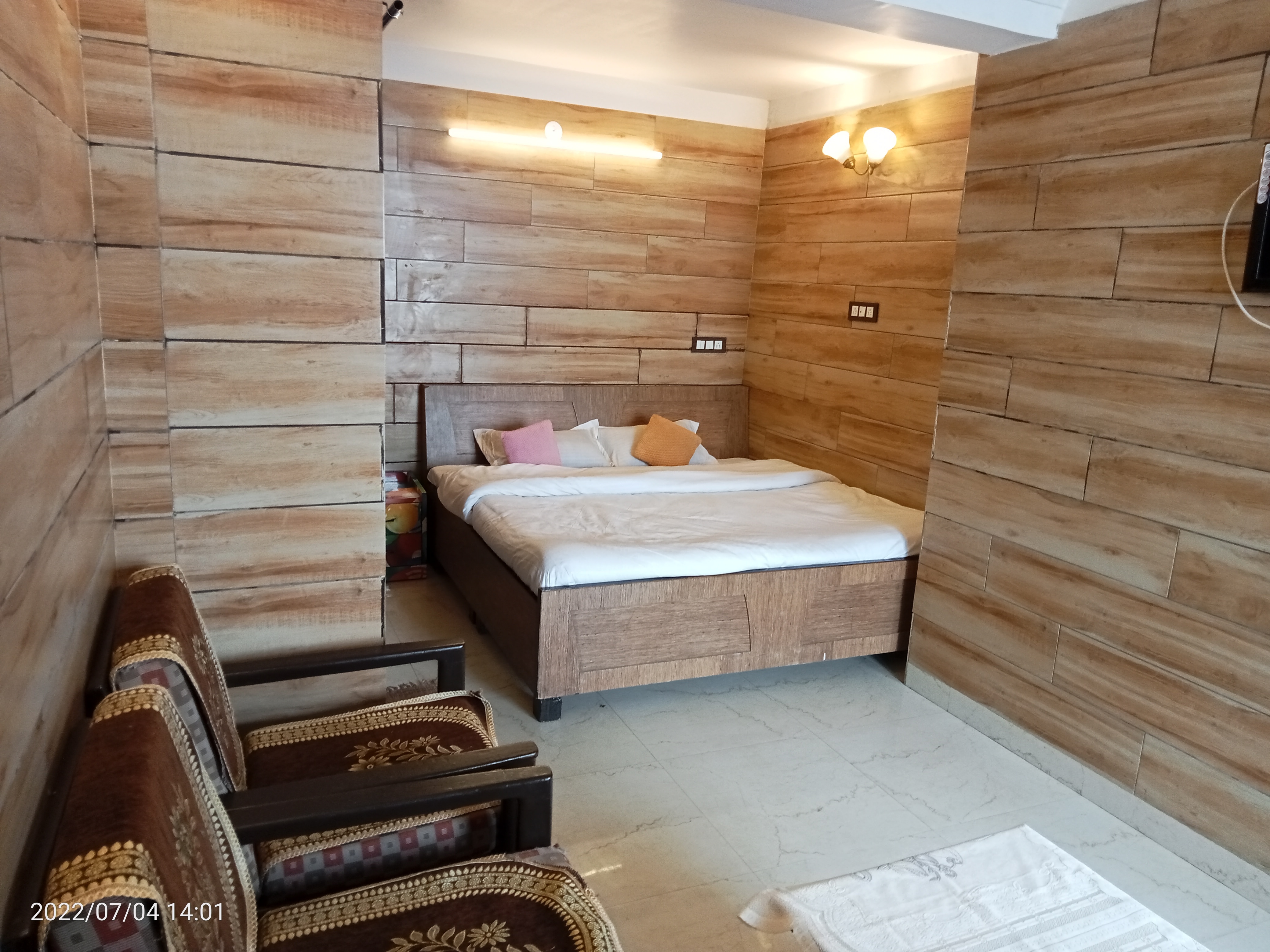 CLIFFTON cottage a Homestay - Tap to explore photos