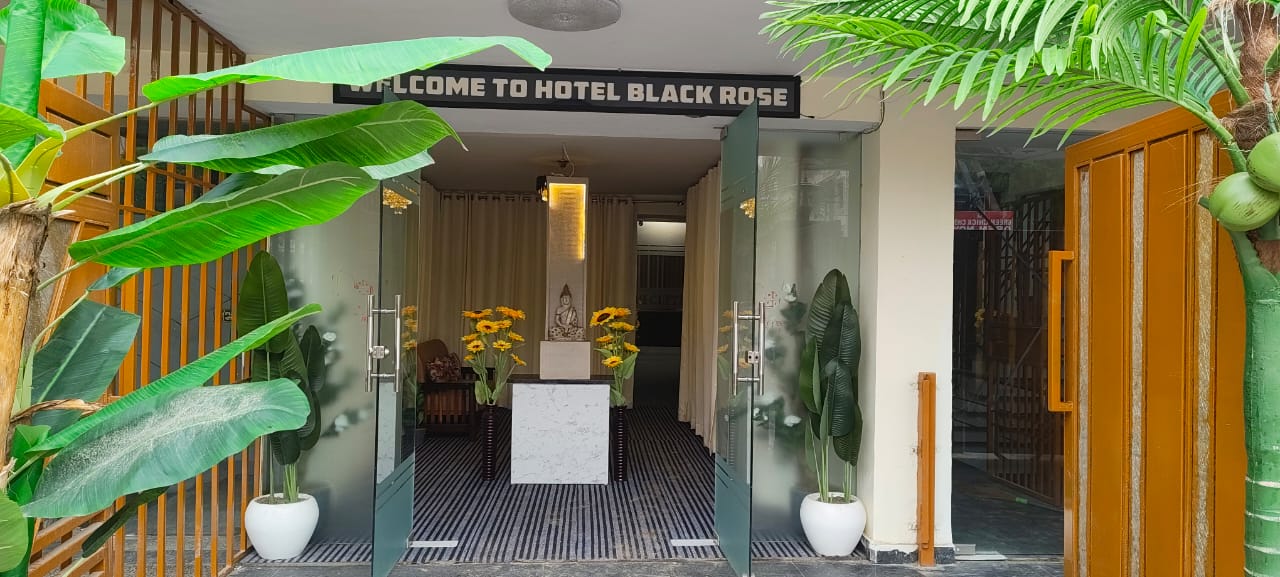 Hotel Black Rose - Tap to explore photos