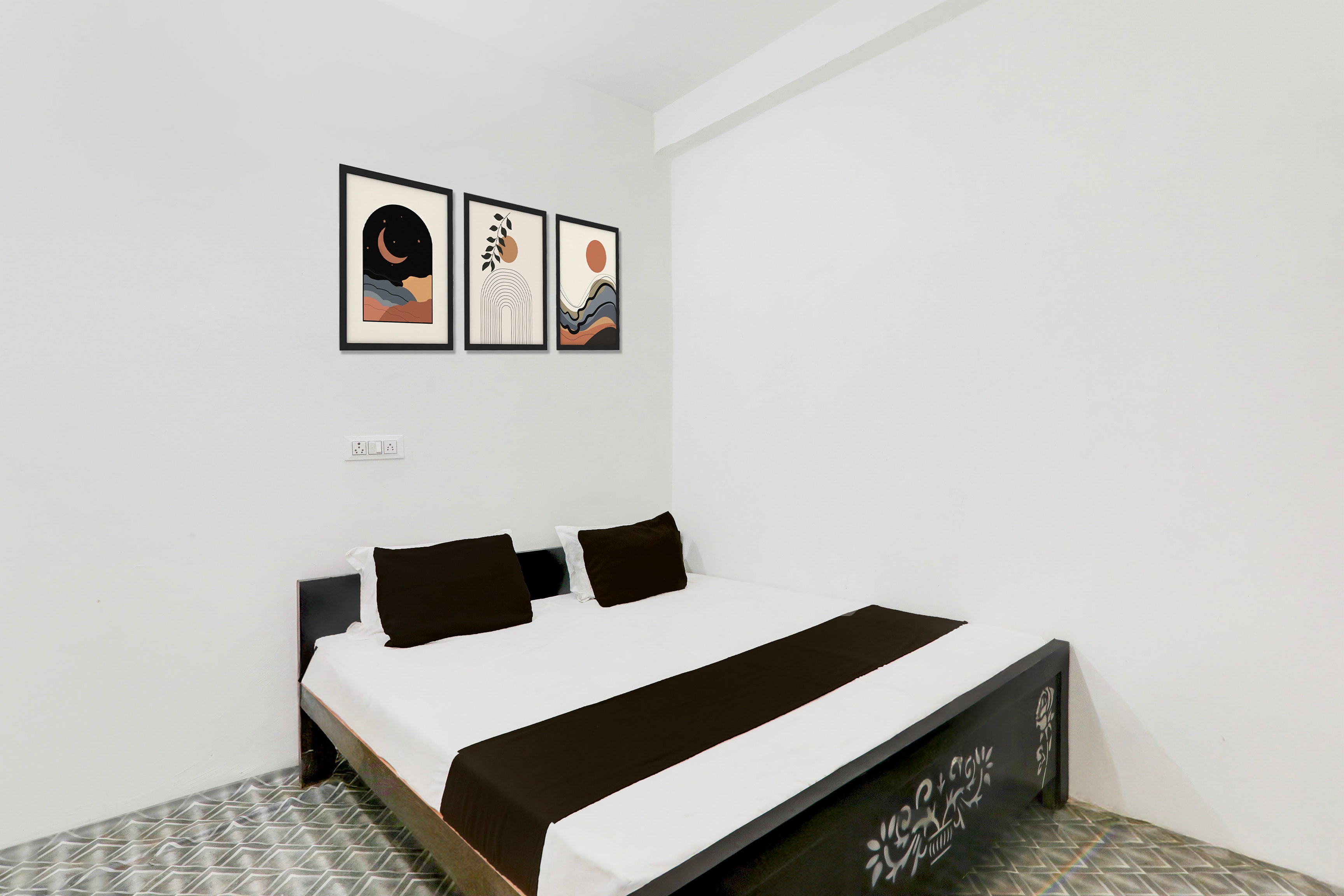 OYO 832263 HOTEL SHYAM - Tap to explore photos