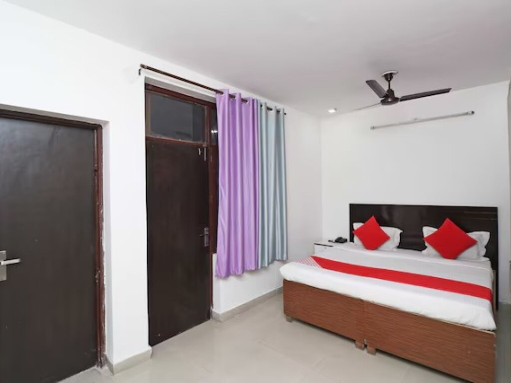 Gurugram Home Residency - Tap to explore photos