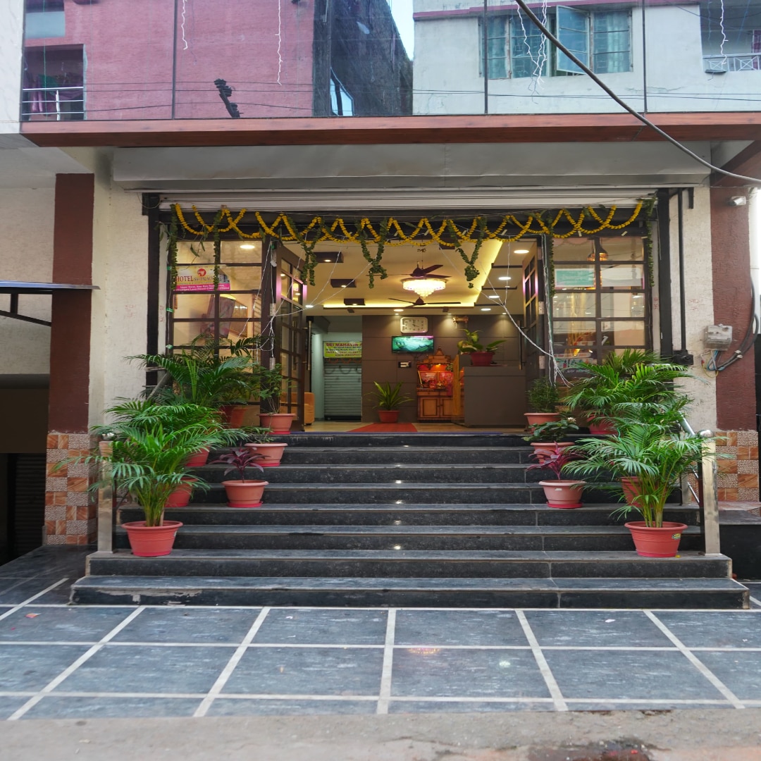 Hotel Sai Palace - Tap to explore photos