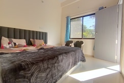 Hotel Pinaki & Homestays, Ujjain