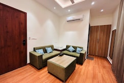 Hotel Hangout, Malout