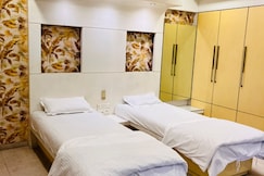 Sunflower Room | Studio Apartment, Nagpur