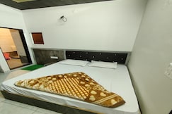 Hotel Raj Krishnam Khatushyam Ji, Khatu