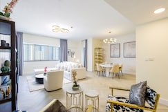 ELIVAAS Curated Burj Khalifa View 2BR Spacious Apartment, Dubai