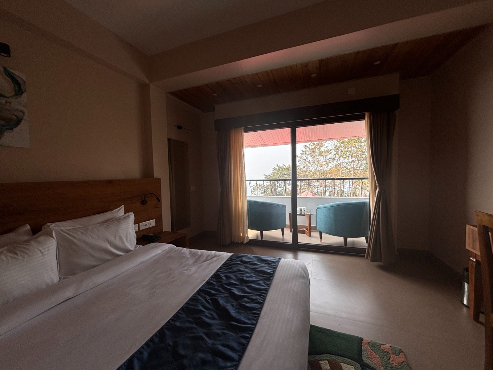 Blue Orchid Premium Homestay - Tap to explore photos